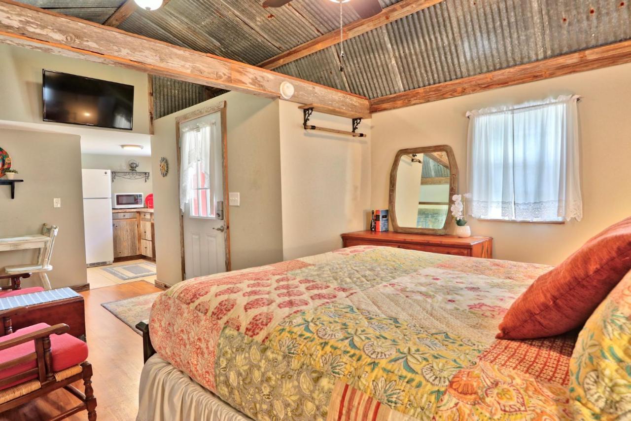 Sunflower Ridge Bungalow Wimberley Exterior foto